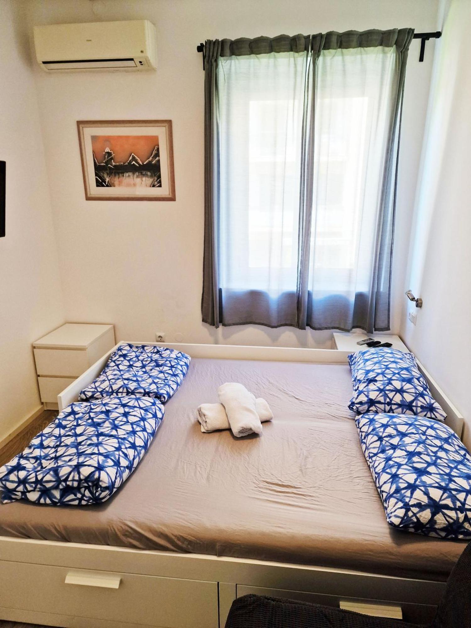 Double Room with Shared Bathroom,1590281093:JPEG